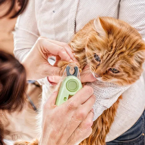 CORTA UÑAS PARA MASCOTAS CON LUZ